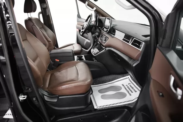 Hyundai Grand Starex 2020