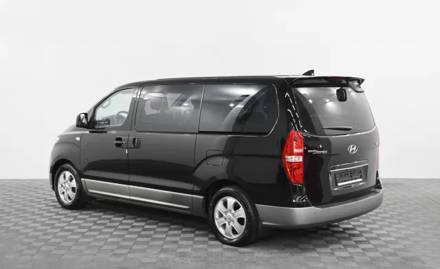Hyundai Grand Starex 2020