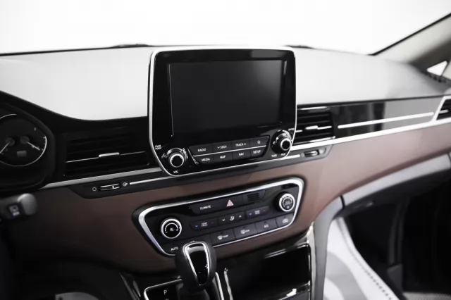 Hyundai Grand Starex 2020