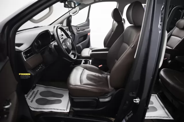 Hyundai Grand Starex 2020