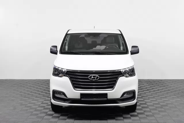 Hyundai Grand Starex 2020