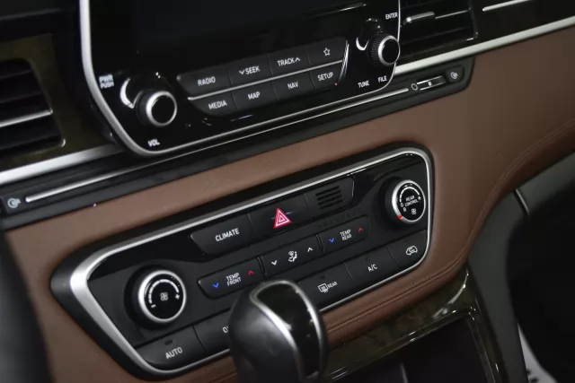 Hyundai Grand Starex 2020