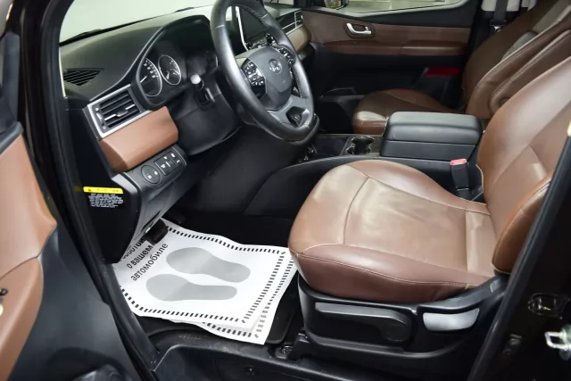 Hyundai Grand Starex 2020