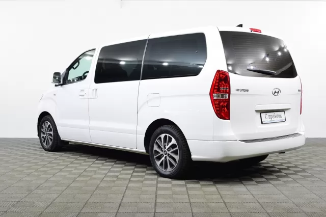 Hyundai Grand Starex 2020