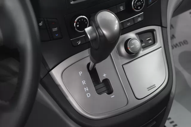 Hyundai Grand Starex 2020