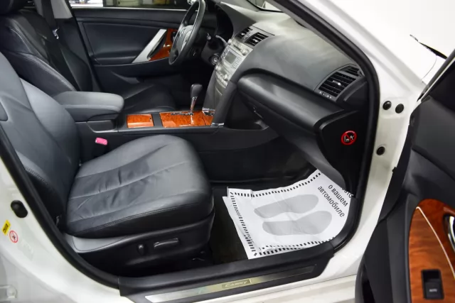 Toyota Camry 2011