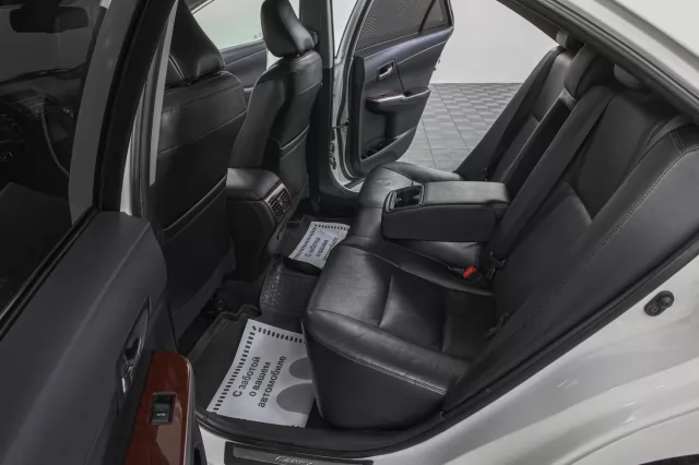 Toyota Camry 2017