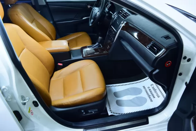 Toyota Camry 2016