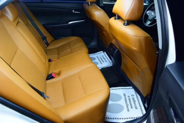 Toyota Camry 2016