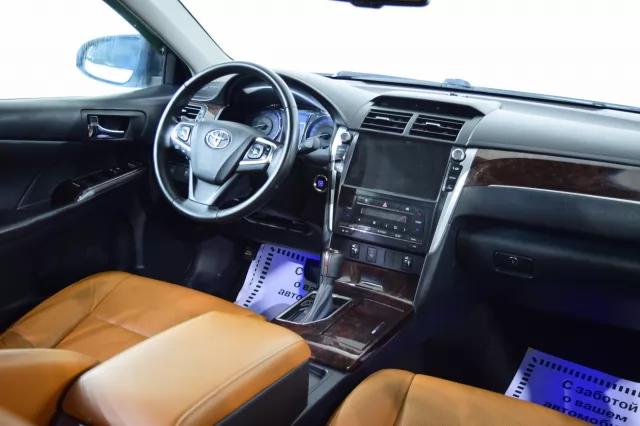 Toyota Camry 2016