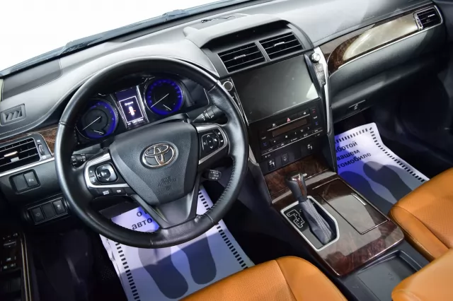 Toyota Camry 2016
