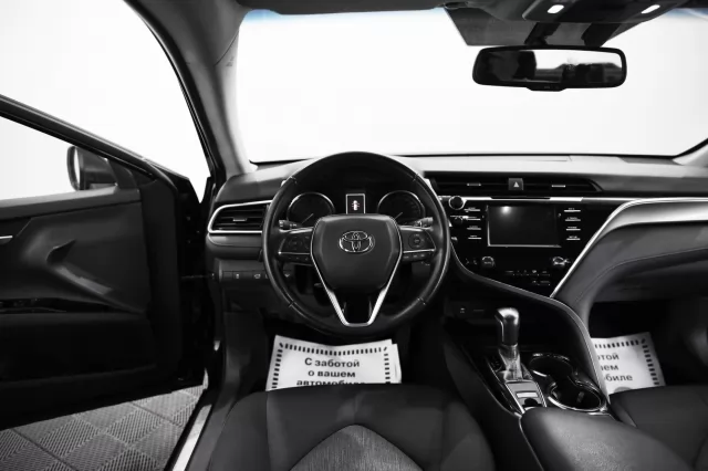 Toyota Camry 2021