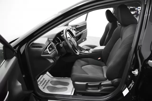 Toyota Camry 2021