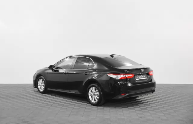 Toyota Camry 2018