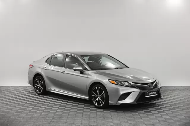 Toyota Camry 2021