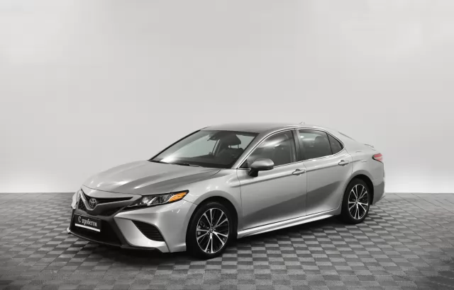 Toyota Camry 2021