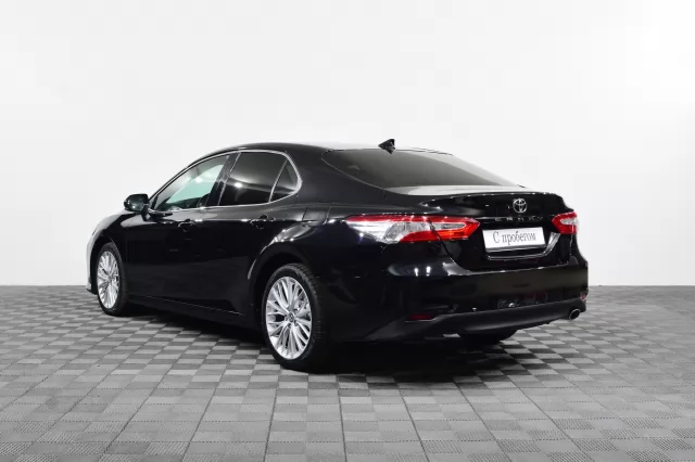 Toyota Camry 2020