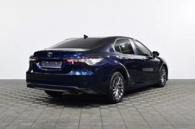 Toyota Camry 2021