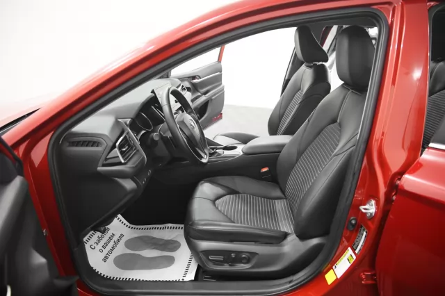 Toyota Camry 2020
