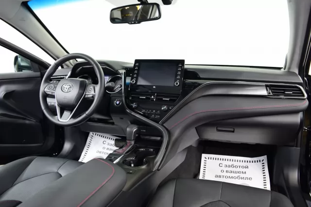 Toyota Camry 2021