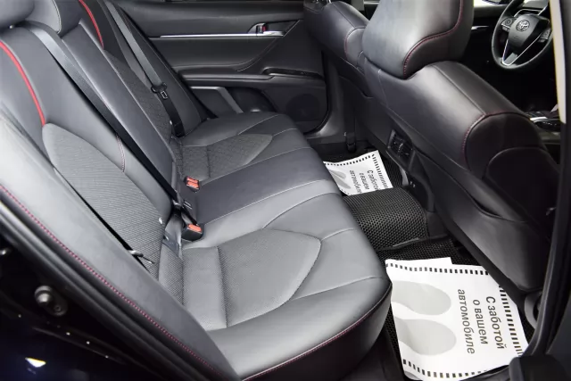 Toyota Camry 2021