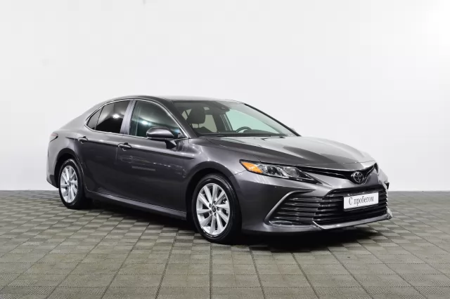 Toyota Camry 2021