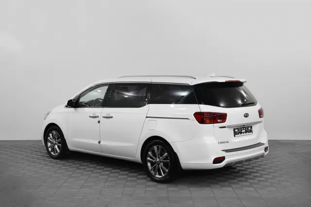 Kia Carnival 2021