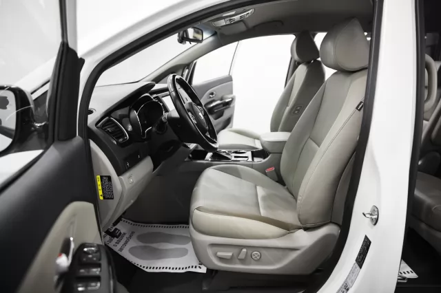 Kia Carnival 2021
