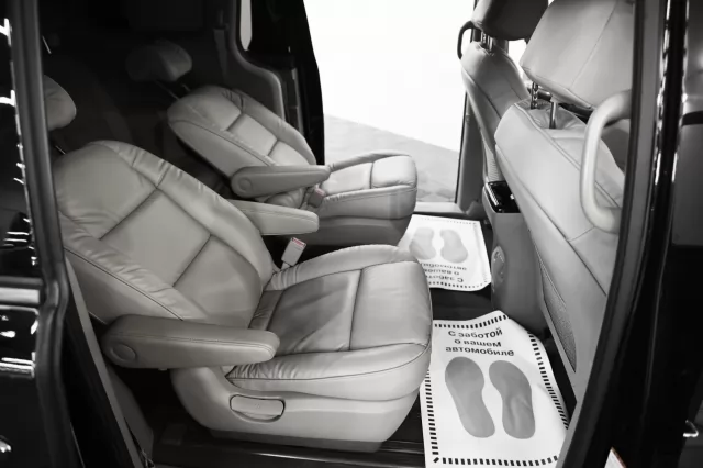 Kia Carnival 2016