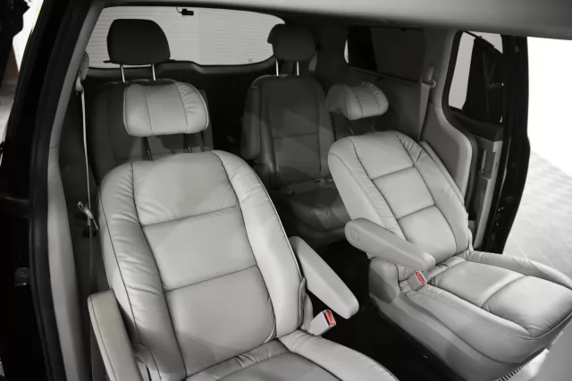 Kia Carnival 2016