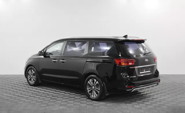 Kia Carnival 2015