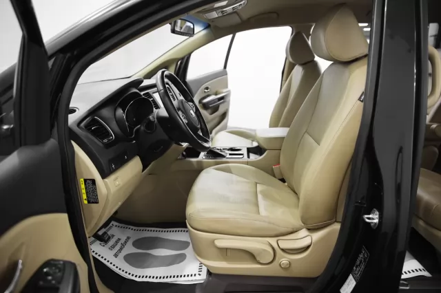 Kia Carnival 2015