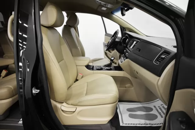 Kia Carnival 2015