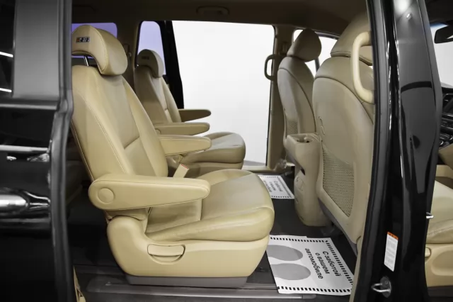 Kia Carnival 2015