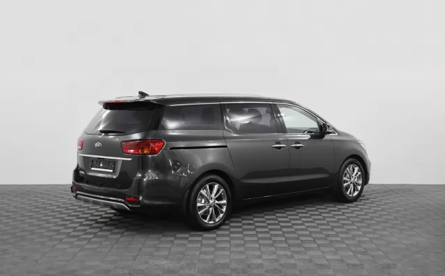 Kia Carnival 2021