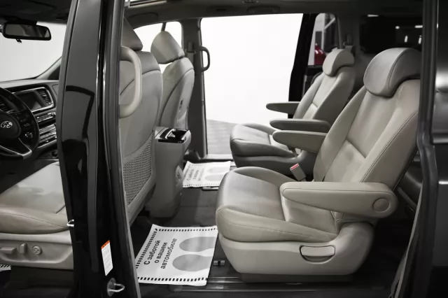 Kia Carnival 2016
