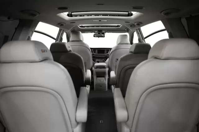 Kia Carnival 2016