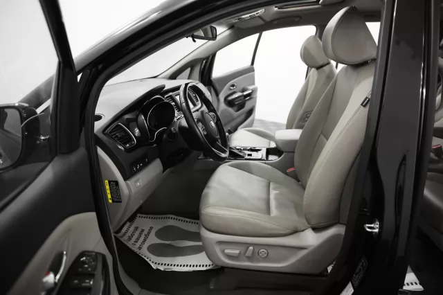 Kia Carnival 2016