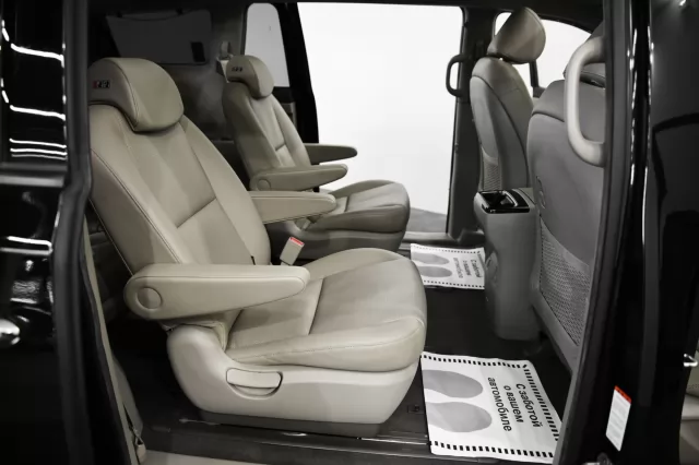 Kia Carnival 2016