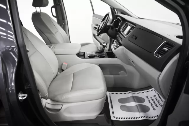 Kia Carnival 2014