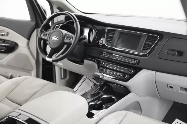 Kia Carnival 2015