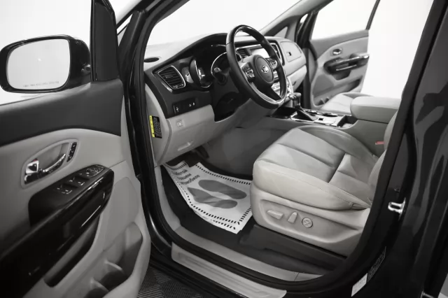 Kia Carnival 2015