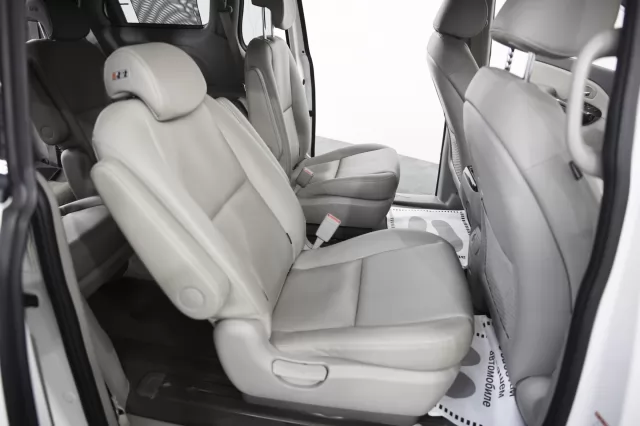 Kia Carnival 2015