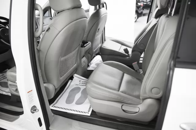 Kia Carnival 2015