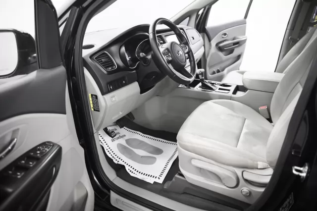 Kia Carnival 2015