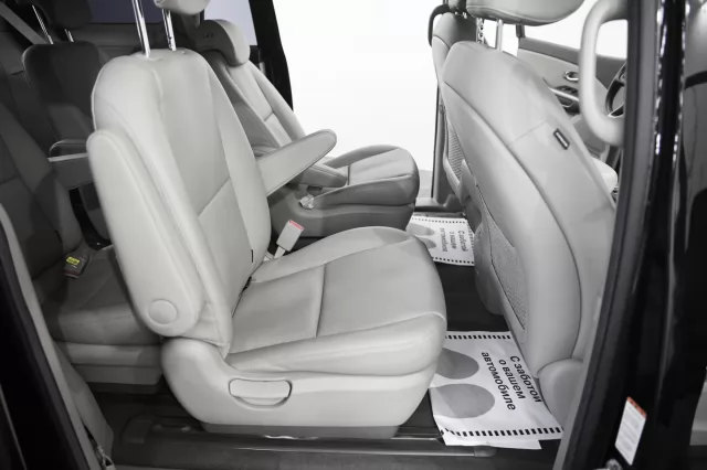 Kia Carnival 2015