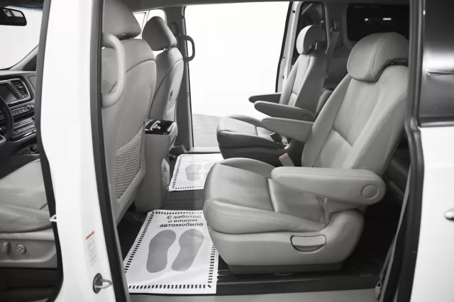 Kia Carnival 2014
