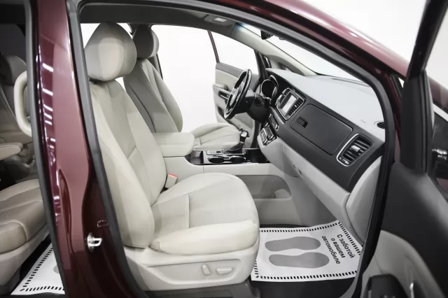 Kia Carnival 2021