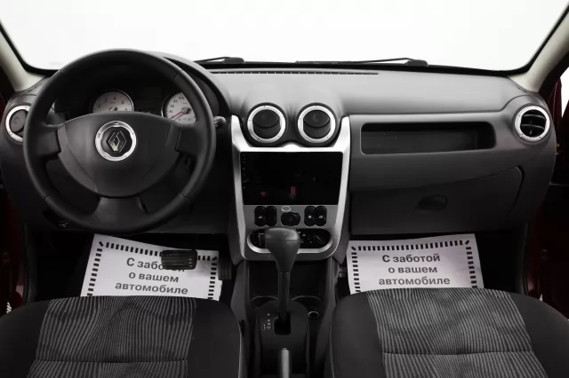 Renault Sandero 2012