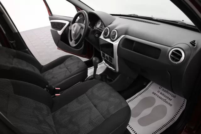 Renault Sandero 2012